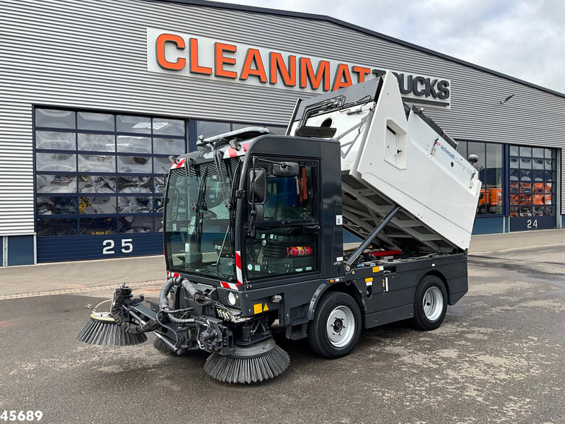 Schmidt Cleango Compact 500 Euro 6 with 3-rd brush Just 4.260 km! - Varredora urbana: foto 1 Schmidt Cleango Compact 500 Euro 6 with 3-rd brush Just 4.260 km! - Varredora urbana: foto 1