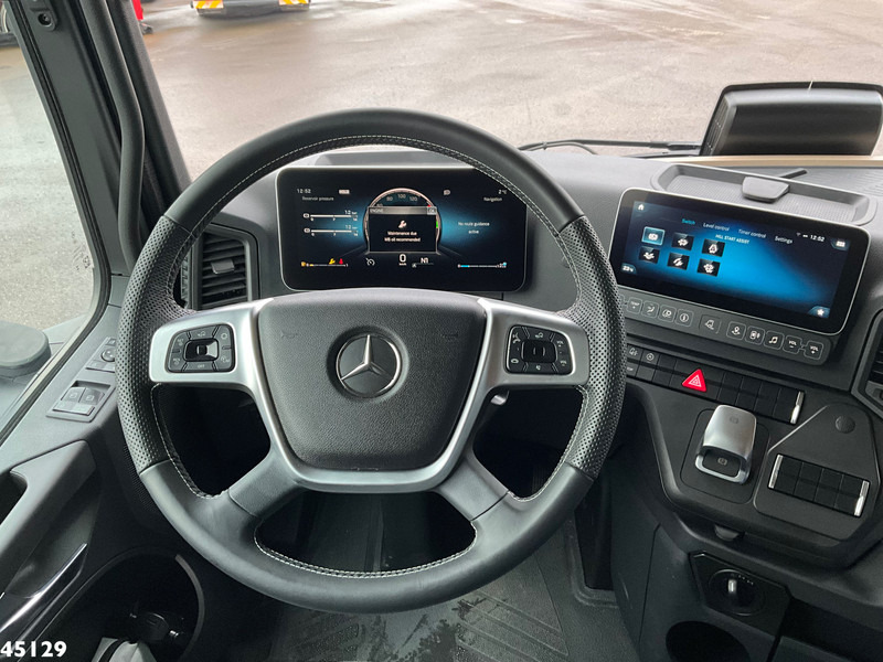 Fotografia de interior 3: Tractor Mercedes-Benz Arocs 2663 6x4 Euro 6 Trekker with PTO NEW AND UNUSED!