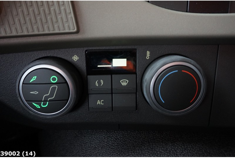 Caminhão de lixo Volvo FM 330: foto 14
