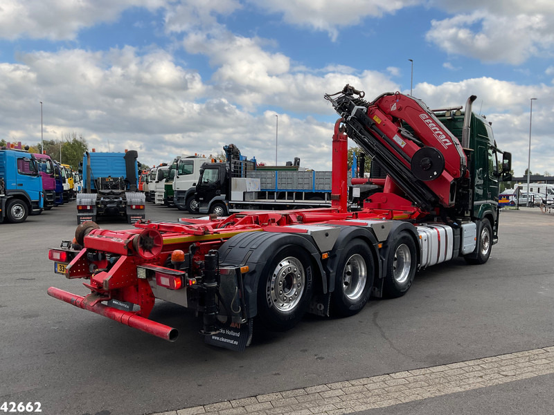 Volvo FM 460 8x4 TRIDEM Euro 6 32 Tonmeter laadkraan - Caminhão polibenne, Caminhão grua: foto 4 Volvo FM 460 8x4 TRIDEM Euro 6 32 Tonmeter laadkraan - Caminhão polibenne, Caminhão grua: foto 4