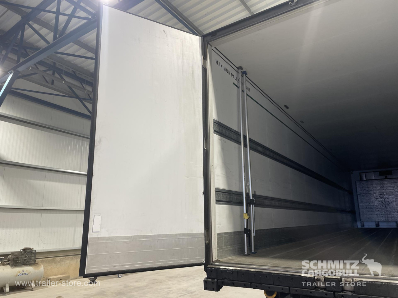 SCHMITZ Remolque Frigo Standard - Reboque frigorífico: foto 2 SCHMITZ Remolque Frigo Standard - Reboque frigorífico: foto 2