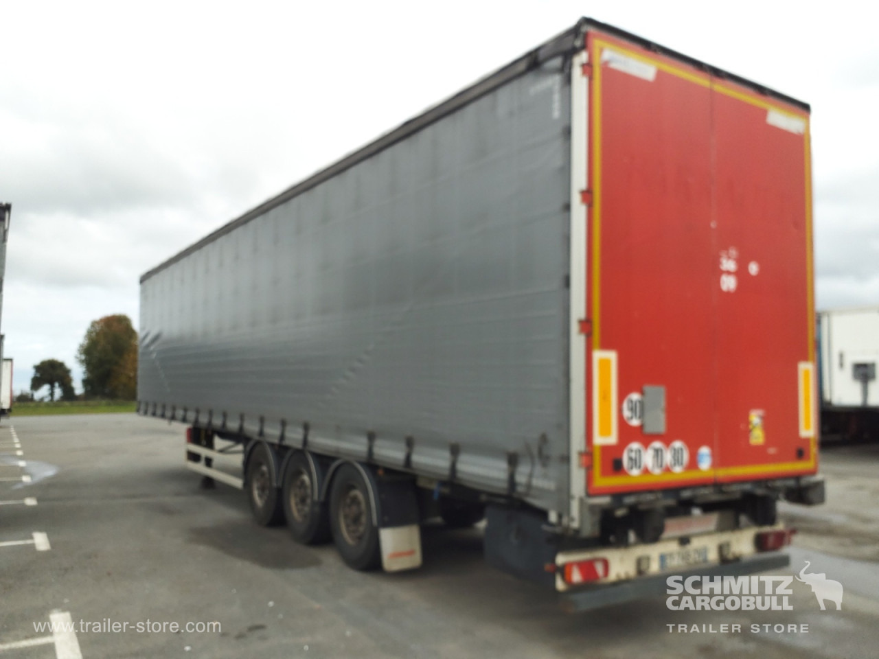 FRUEHAUF Curtainsider Standard - Semi-reboque de lona: foto 3 FRUEHAUF Curtainsider Standard - Semi-reboque de lona: foto 3