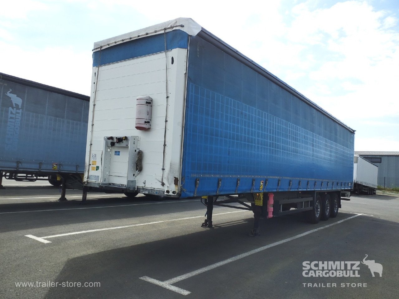 SCHMITZ Curtainsider Standard - Semi-reboque de lona: foto 3 SCHMITZ Curtainsider Standard - Semi-reboque de lona: foto 3