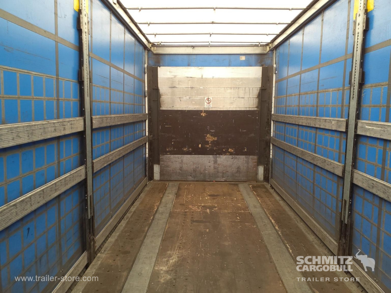 SCHMITZ Curtainsider Standard - Semi-reboque de lona: foto 4 SCHMITZ Curtainsider Standard - Semi-reboque de lona: foto 4