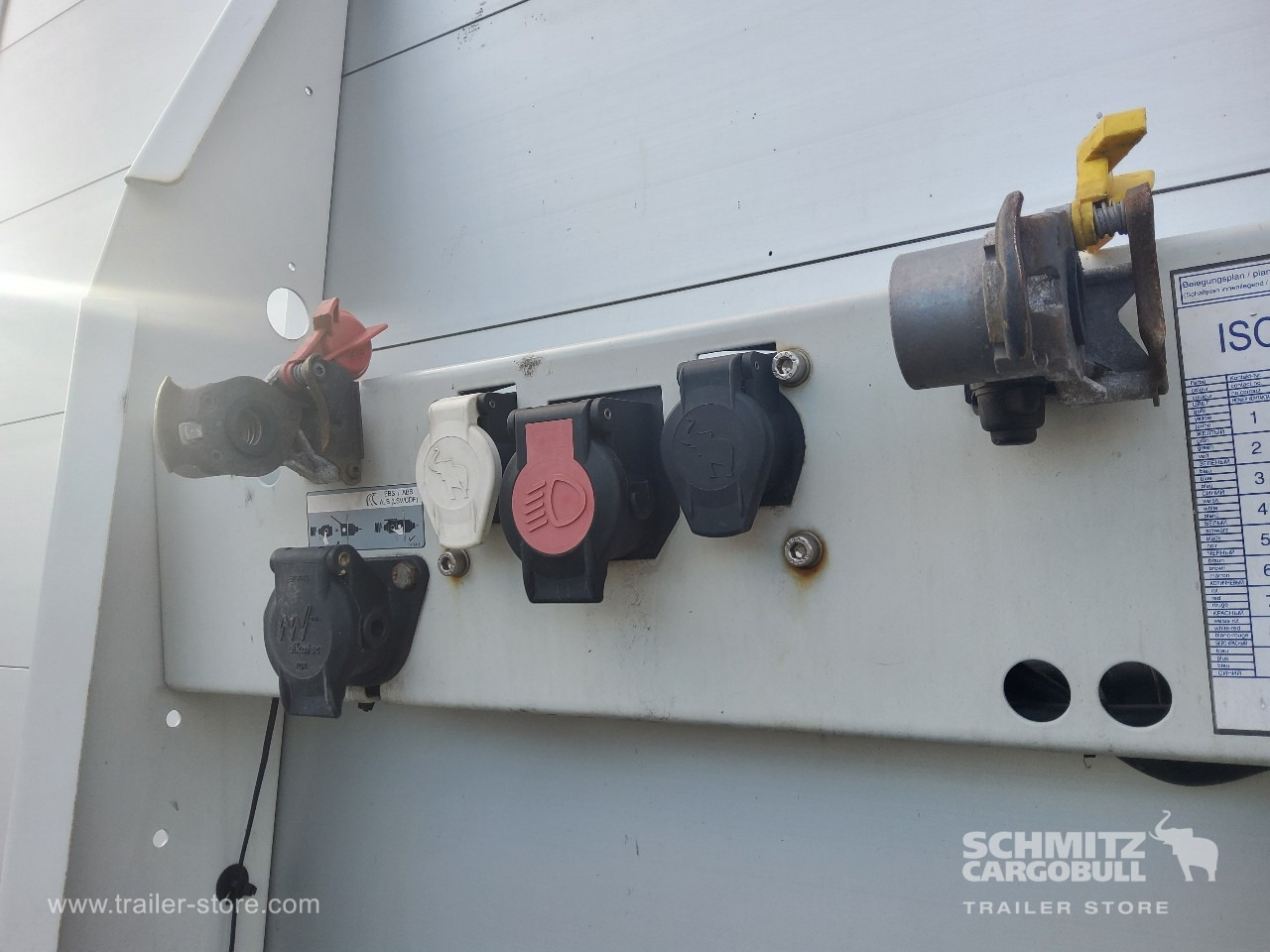 SCHMITZ Auflieger Curtainsider Mega - Semi-reboque de lona: foto 4 SCHMITZ Auflieger Curtainsider Mega - Semi-reboque de lona: foto 4