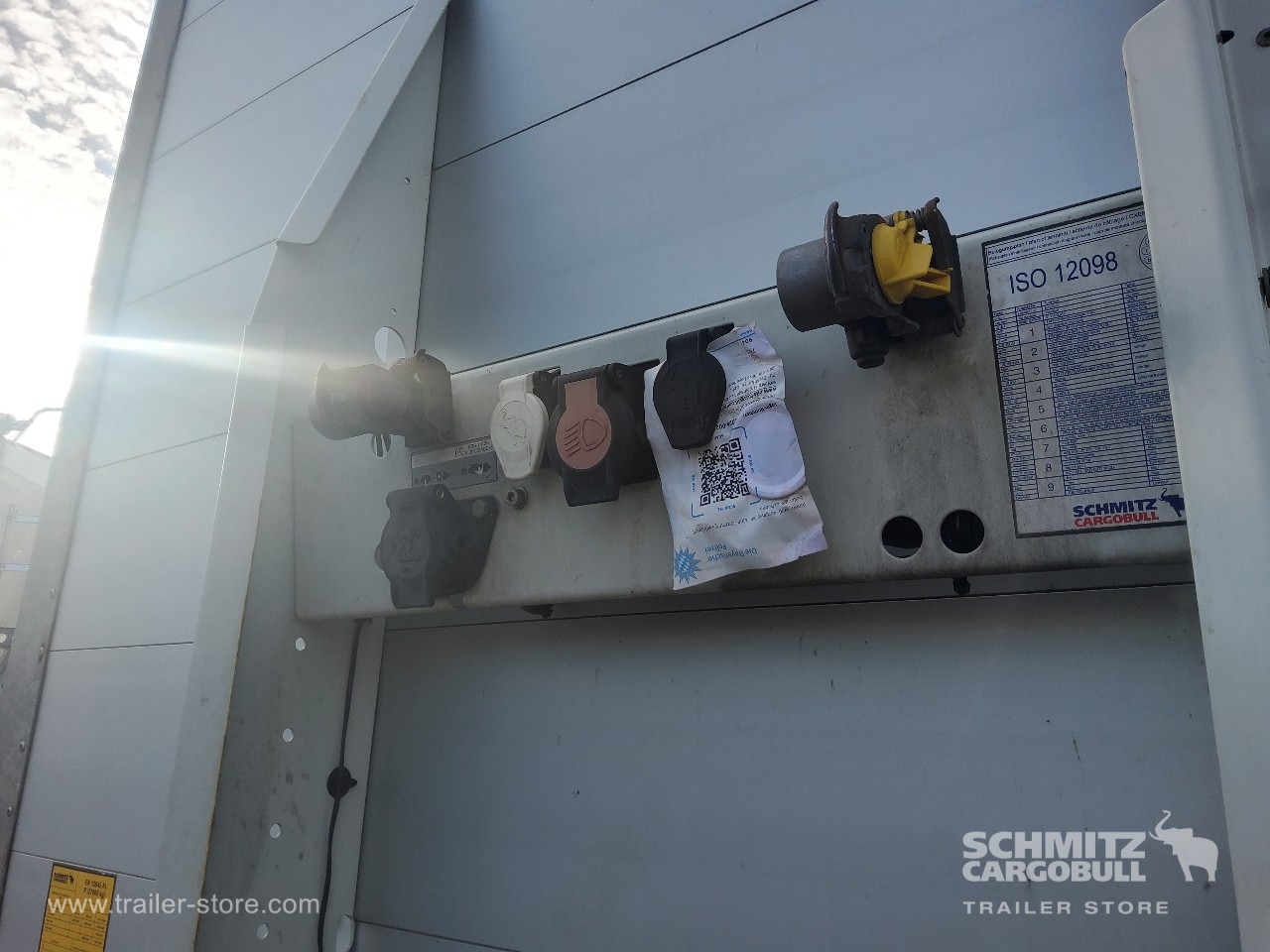 SCHMITZ Auflieger Curtainsider Mega - Semi-reboque de lona: foto 3 SCHMITZ Auflieger Curtainsider Mega - Semi-reboque de lona: foto 3