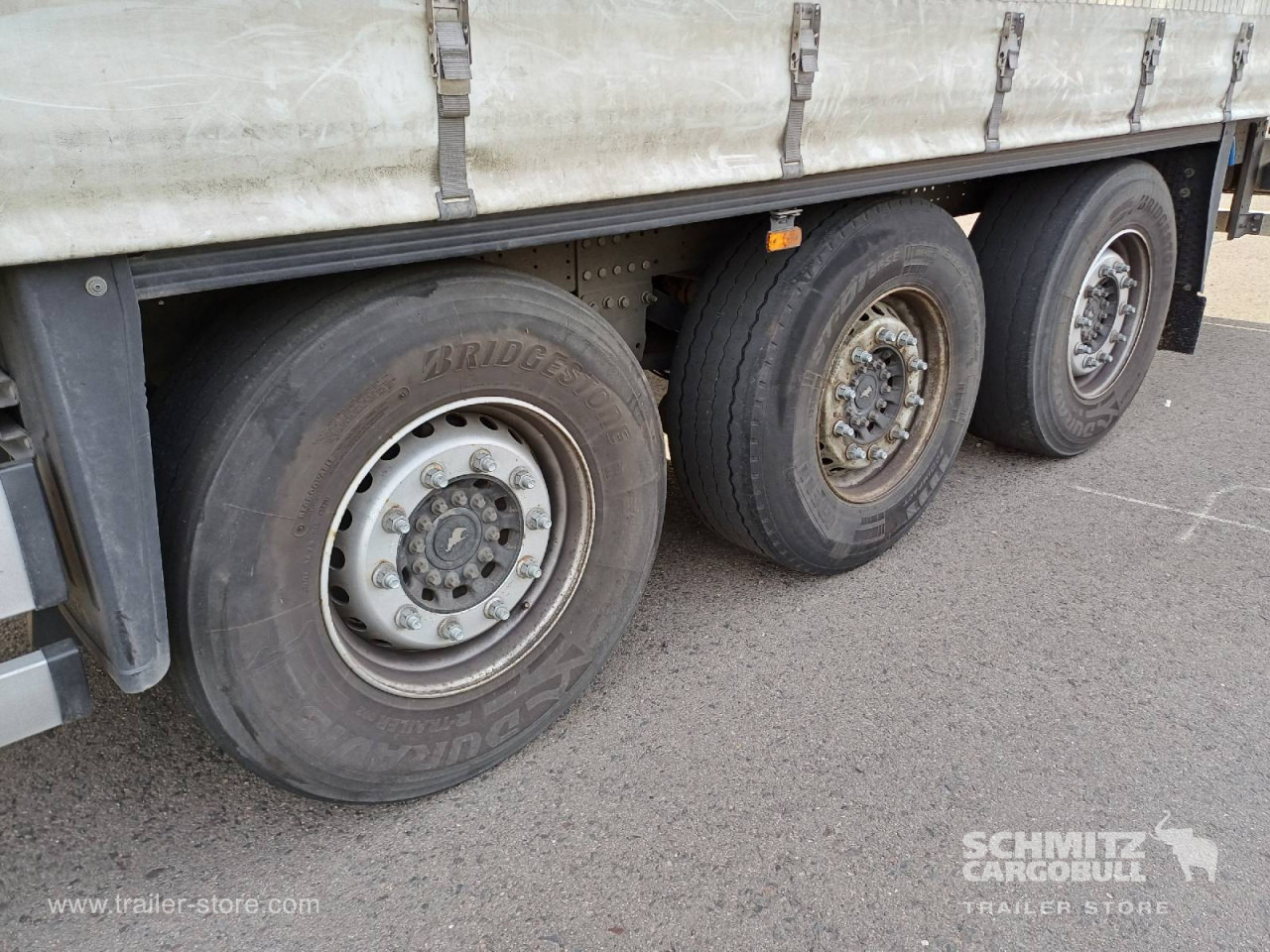SCHMITZ Auflieger Curtainsider Standard - Semi-reboque de lona: foto 4 SCHMITZ Auflieger Curtainsider Standard - Semi-reboque de lona: foto 4