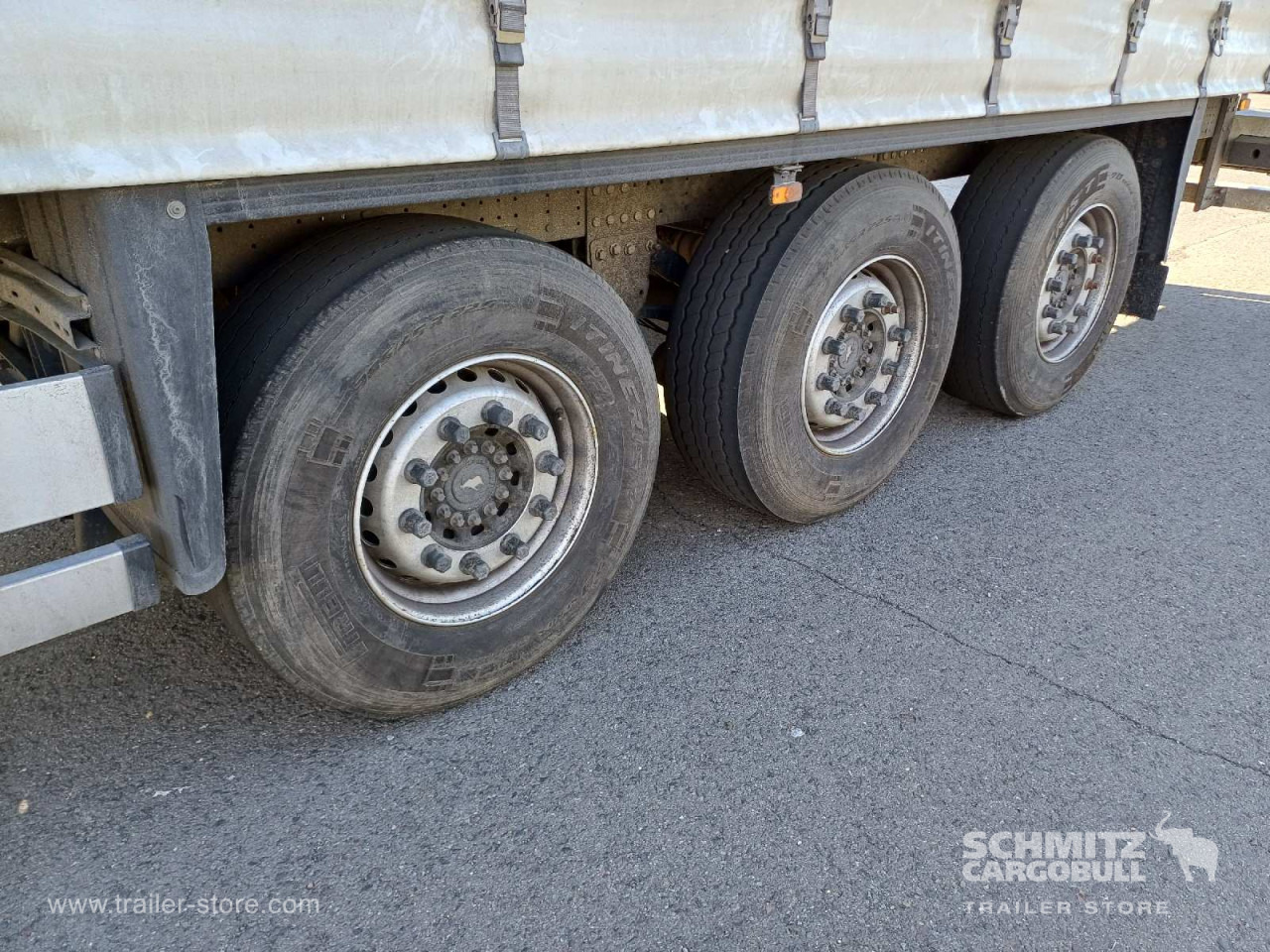 SCHMITZ Auflieger Curtainsider Standard - Semi-reboque de lona: foto 4 SCHMITZ Auflieger Curtainsider Standard - Semi-reboque de lona: foto 4