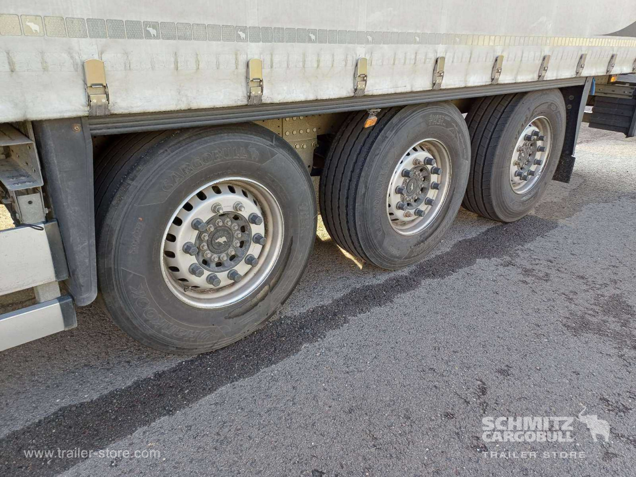 SCHMITZ Auflieger Curtainsider Standard - Semi-reboque de lona: foto 4 SCHMITZ Auflieger Curtainsider Standard - Semi-reboque de lona: foto 4