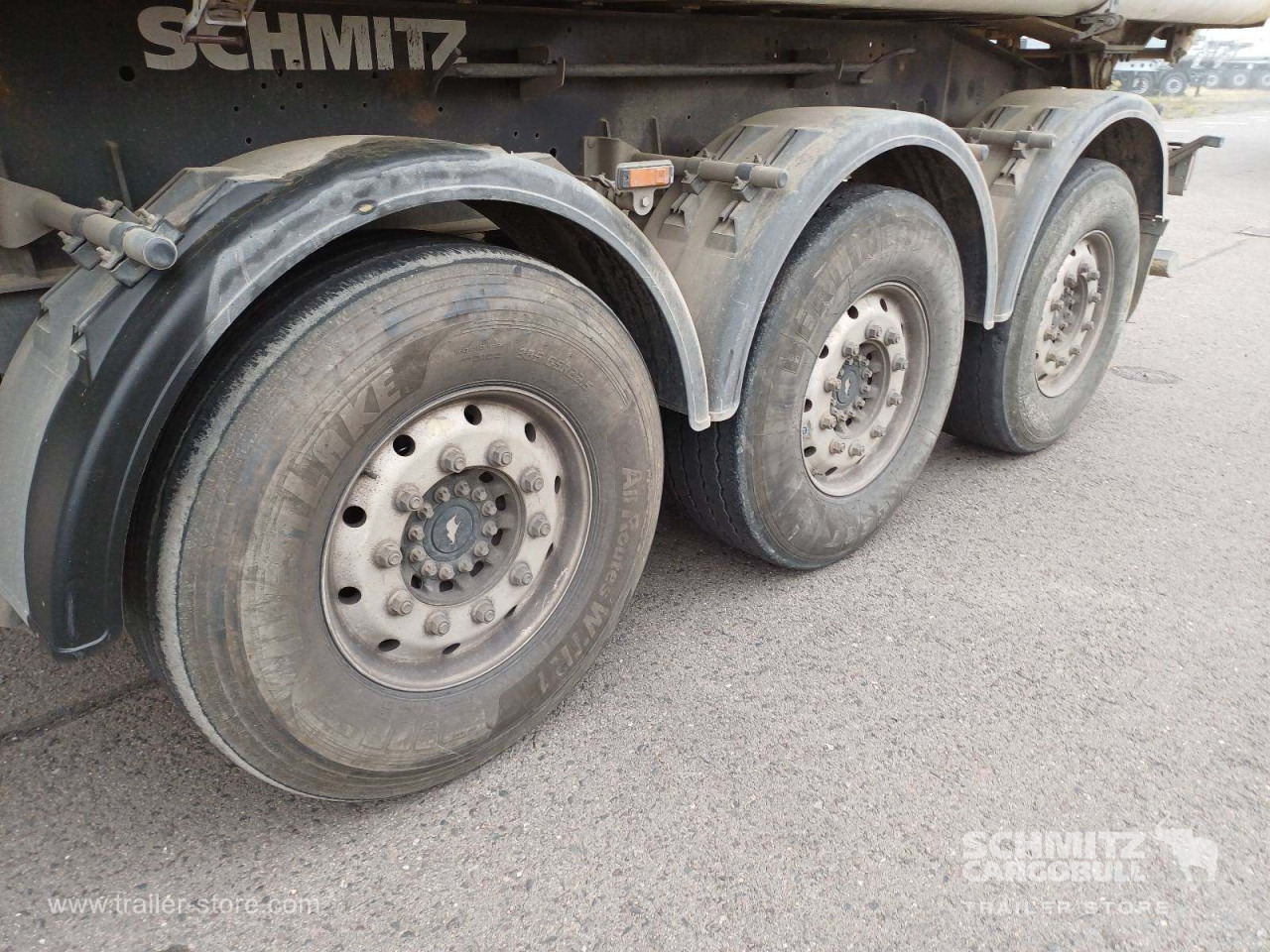 SCHMITZ Auflieger Kipper Alukastenmulde 24m³ - Semireboque basculante: foto 2 SCHMITZ Auflieger Kipper Alukastenmulde 24m³ - Semireboque basculante: foto 2