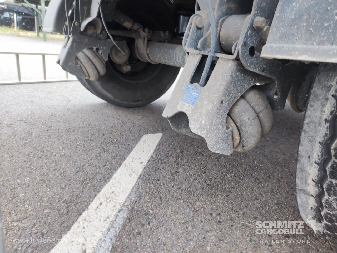 SCHMITZ Auflieger Kipper Alukastenmulde 24m³ - Semireboque basculante: foto 3 SCHMITZ Auflieger Kipper Alukastenmulde 24m³ - Semireboque basculante: foto 3