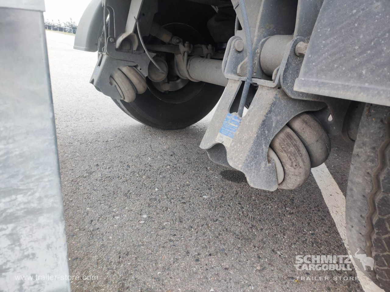SCHMITZ Auflieger Kipper Alukastenmulde 24m³ - Semireboque basculante: foto 3 SCHMITZ Auflieger Kipper Alukastenmulde 24m³ - Semireboque basculante: foto 3