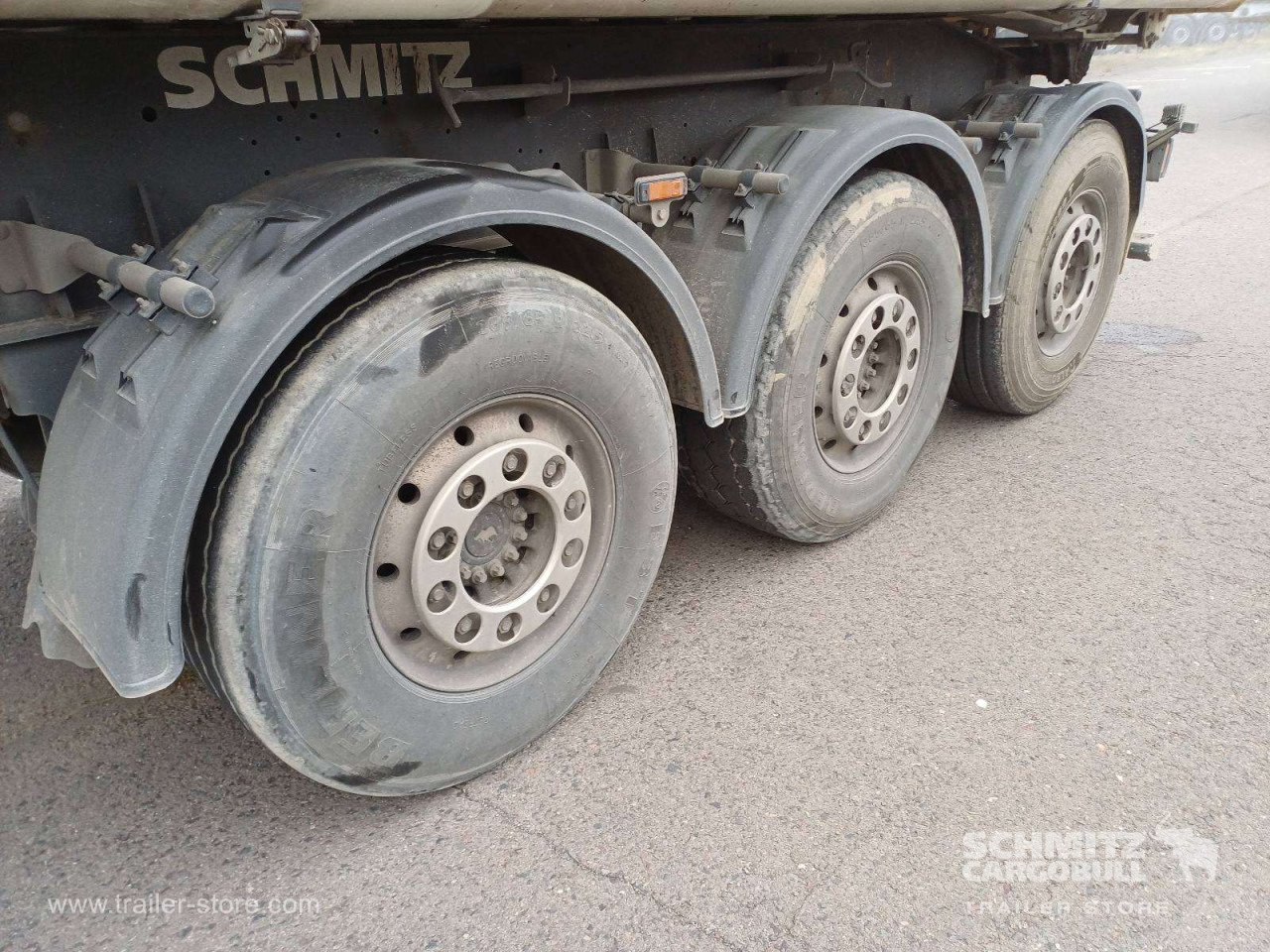 SCHMITZ Auflieger Kipper Alukastenmulde 24m³ - Semireboque basculante: foto 2 SCHMITZ Auflieger Kipper Alukastenmulde 24m³ - Semireboque basculante: foto 2