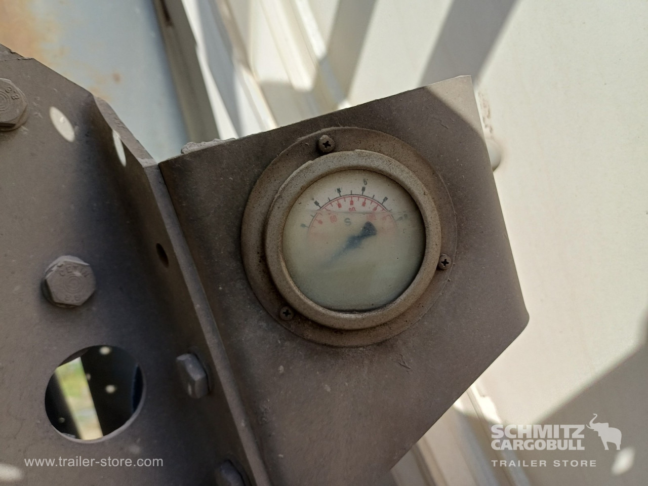 SCHMITZ Auflieger Kipper Alukastenmulde 24m³ - Semireboque basculante: foto 3 SCHMITZ Auflieger Kipper Alukastenmulde 24m³ - Semireboque basculante: foto 3