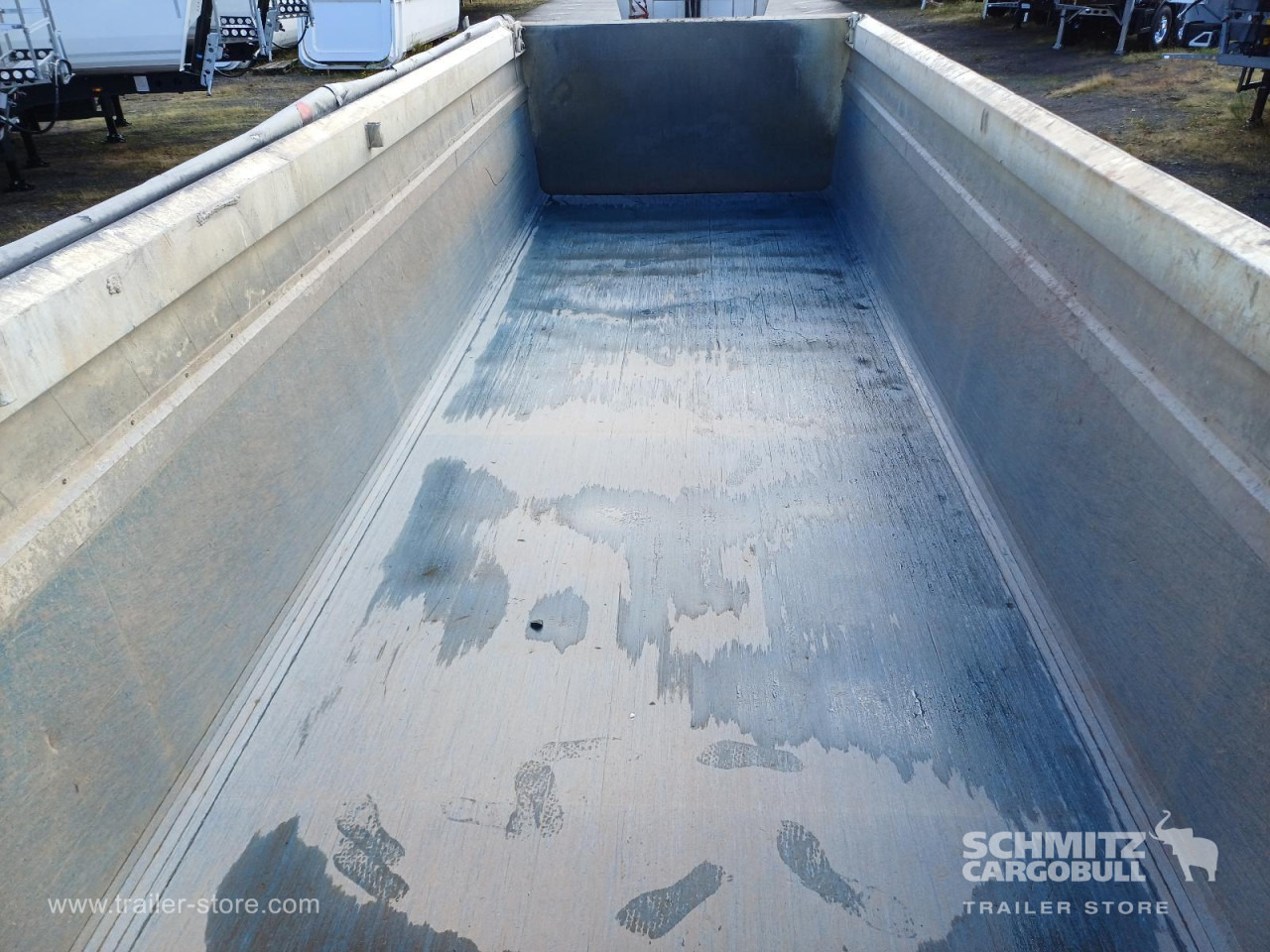 SCHMITZ Auflieger Kipper Alukastenmulde 24m³ - Semireboque basculante: foto 5 SCHMITZ Auflieger Kipper Alukastenmulde 24m³ - Semireboque basculante: foto 5