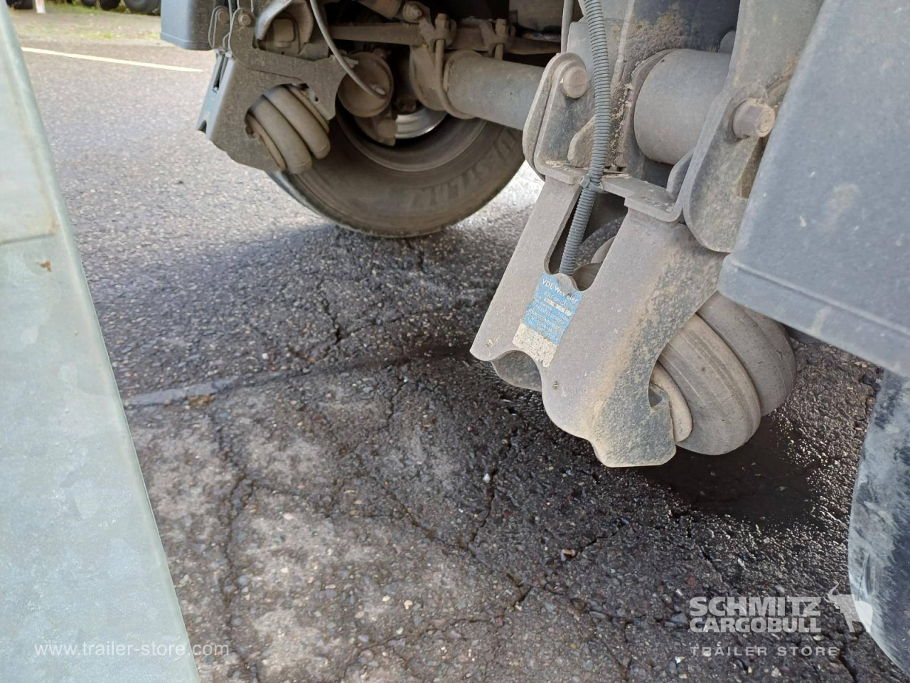SCHMITZ Auflieger Kipper Alukastenmulde 24m³ - Semireboque basculante: foto 3 SCHMITZ Auflieger Kipper Alukastenmulde 24m³ - Semireboque basculante: foto 3