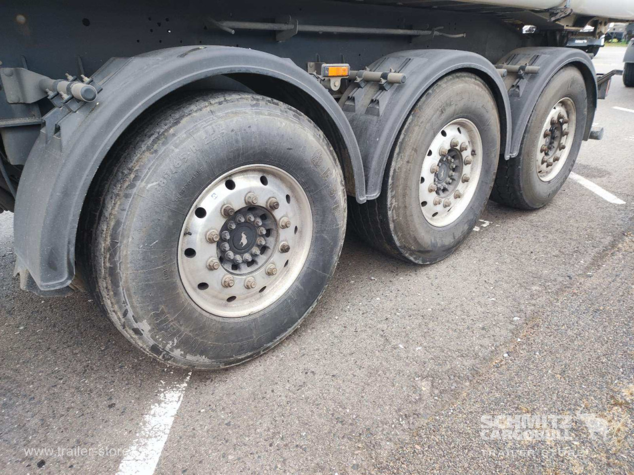 SCHMITZ Auflieger Kipper Alukastenmulde 24m³ - Semireboque basculante: foto 2 SCHMITZ Auflieger Kipper Alukastenmulde 24m³ - Semireboque basculante: foto 2