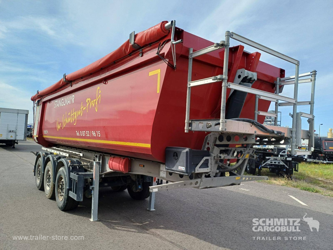 SCHMITZ Auflieger Kipper Stahlrundmulde 28m³ - Semireboque basculante: foto 1 SCHMITZ Auflieger Kipper Stahlrundmulde 28m³ - Semireboque basculante: foto 1