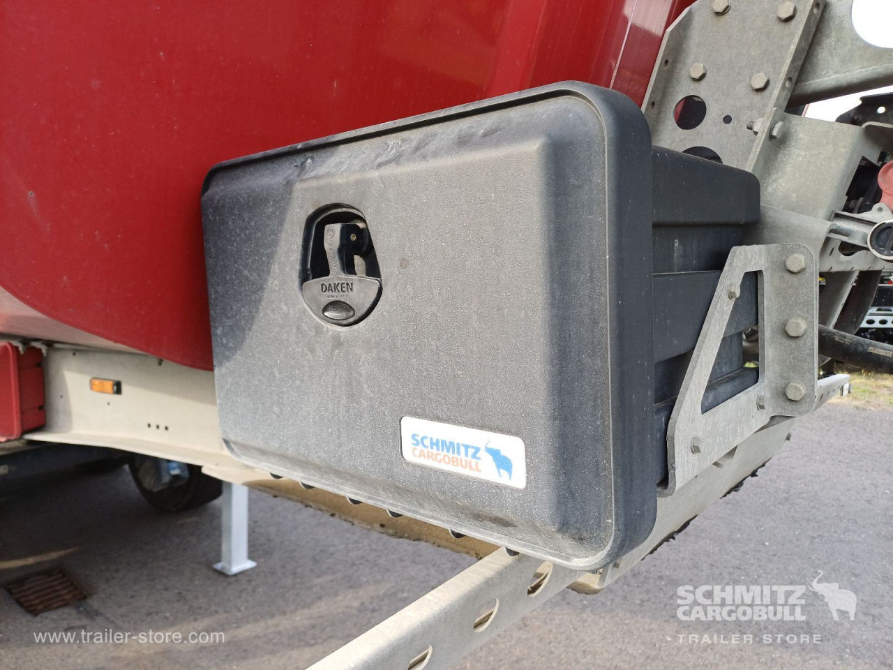 SCHMITZ Auflieger Kipper Stahlrundmulde 28m³ - Semireboque basculante: foto 5 SCHMITZ Auflieger Kipper Stahlrundmulde 28m³ - Semireboque basculante: foto 5