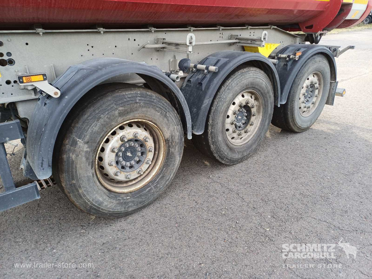 SCHMITZ Auflieger Kipper Stahlrundmulde 28m³ - Semireboque basculante: foto 2 SCHMITZ Auflieger Kipper Stahlrundmulde 28m³ - Semireboque basculante: foto 2
