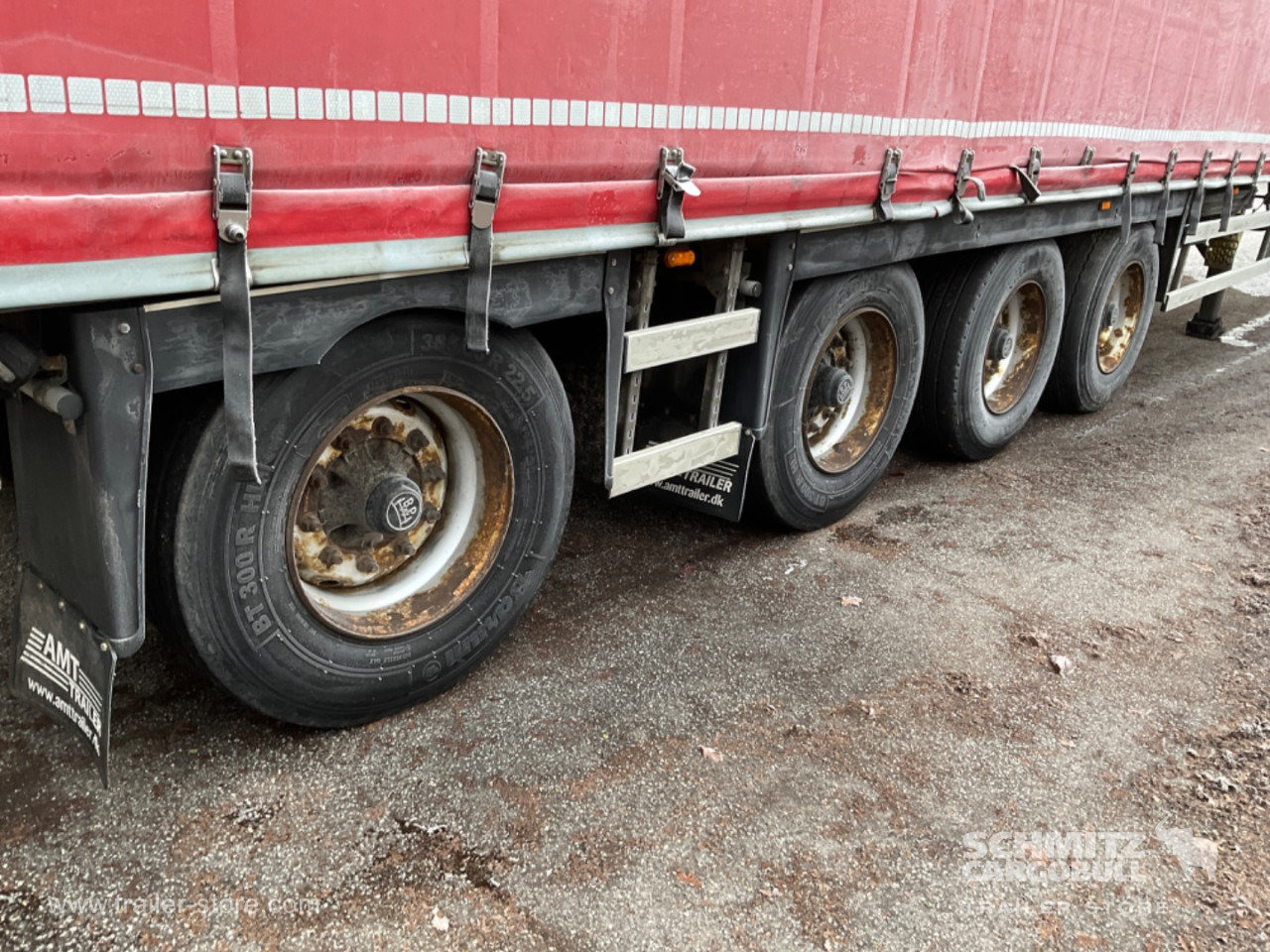 Curtainsider Standard Forklift holder - Semi-reboque de lona: foto 2 Curtainsider Standard Forklift holder - Semi-reboque de lona: foto 2