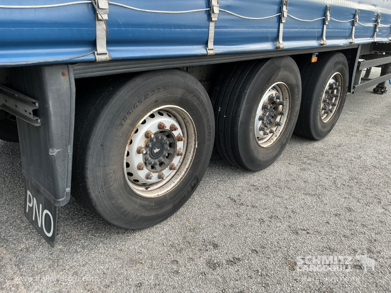 SCHMITZ Curtainsider Standard - Semi-reboque de lona: foto 2 SCHMITZ Curtainsider Standard - Semi-reboque de lona: foto 2