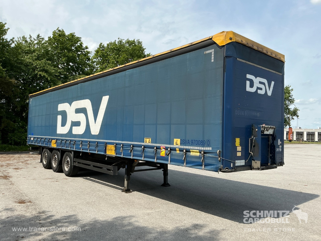 SCHMITZ Curtainsider Standard - Semi-reboque de lona: foto 1 SCHMITZ Curtainsider Standard - Semi-reboque de lona: foto 1