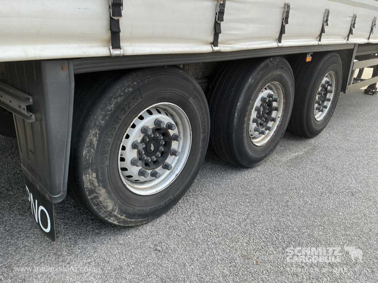 SCHMITZ Curtainsider Standard - Semi-reboque de lona: foto 2 SCHMITZ Curtainsider Standard - Semi-reboque de lona: foto 2