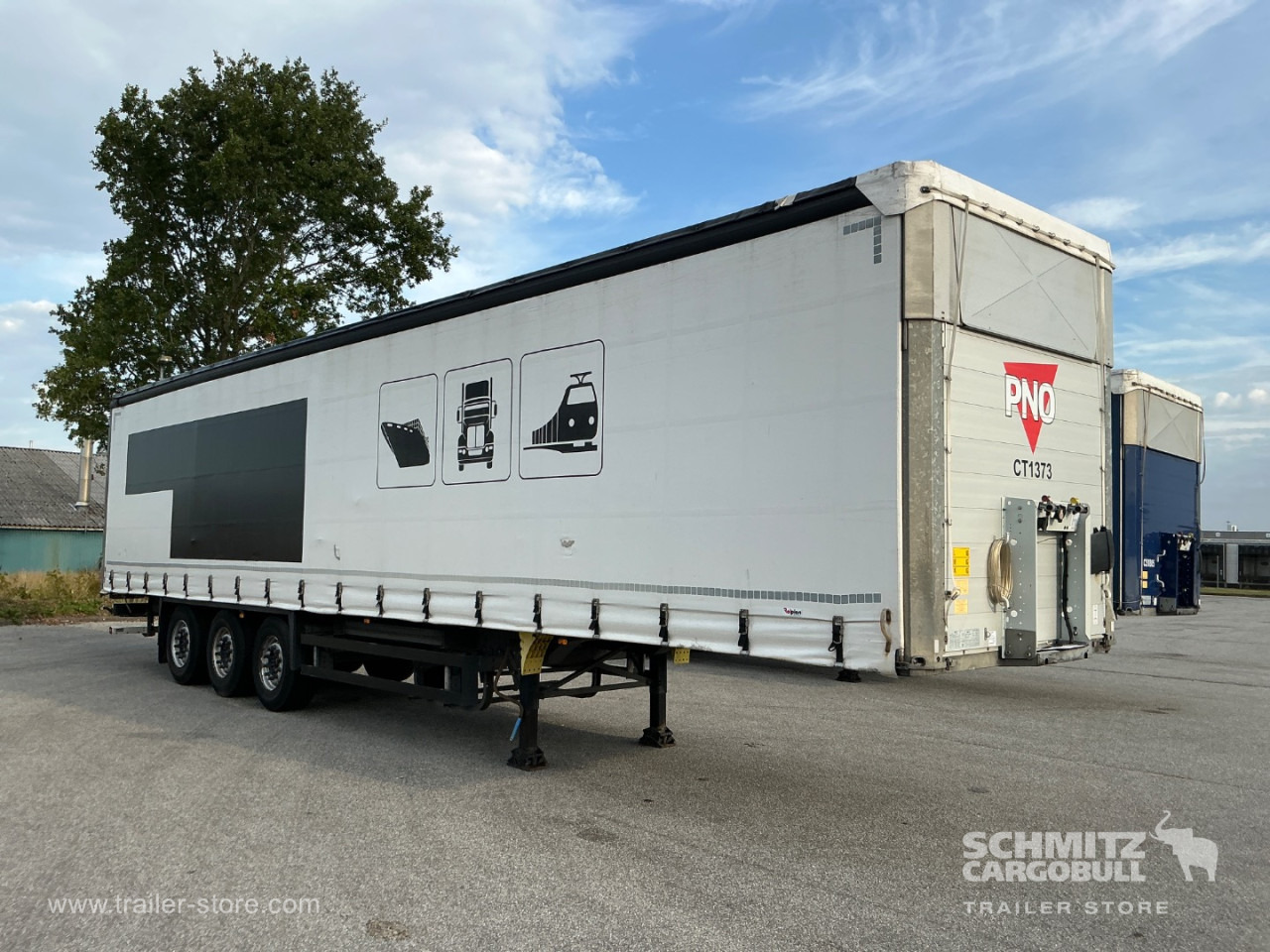 SCHMITZ Curtainsider Standard - Semi-reboque de lona: foto 1 SCHMITZ Curtainsider Standard - Semi-reboque de lona: foto 1