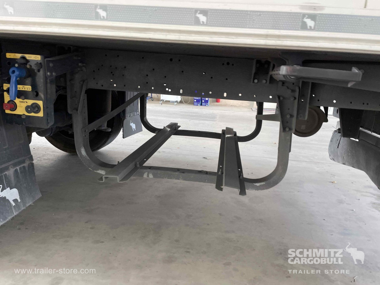 SCHMITZ Semiremolque Frigo Multitemperatura - Semireboque isotérmico: foto 2 SCHMITZ Semiremolque Frigo Multitemperatura - Semireboque isotérmico: foto 2