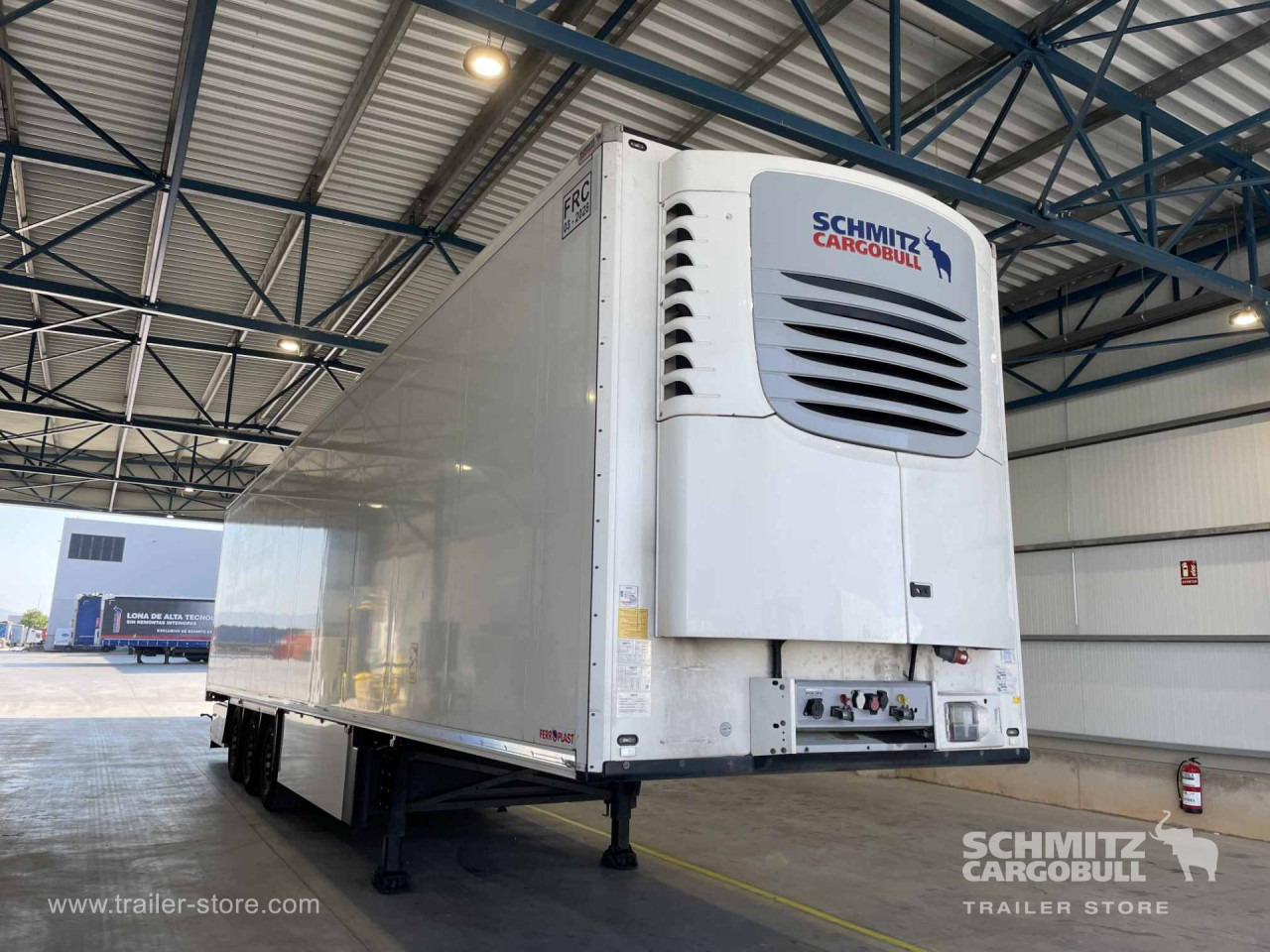 SCHMITZ Semiremolque Frigo Standard - Semireboque isotérmico: foto 3 SCHMITZ Semiremolque Frigo Standard - Semireboque isotérmico: foto 3