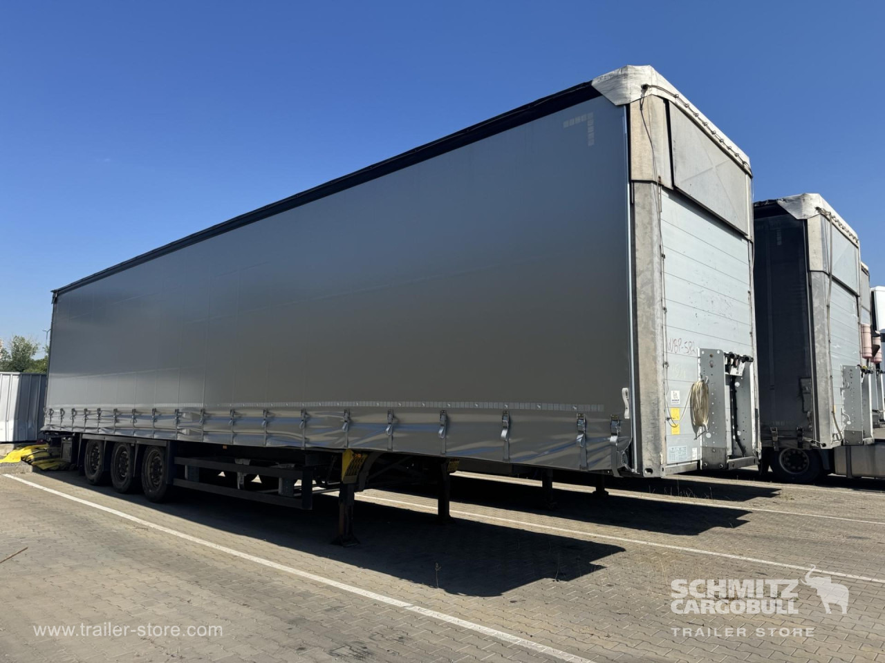 SCHMITZ Curtainsider Mega - Semi-reboque de lona: foto 1 SCHMITZ Curtainsider Mega - Semi-reboque de lona: foto 1