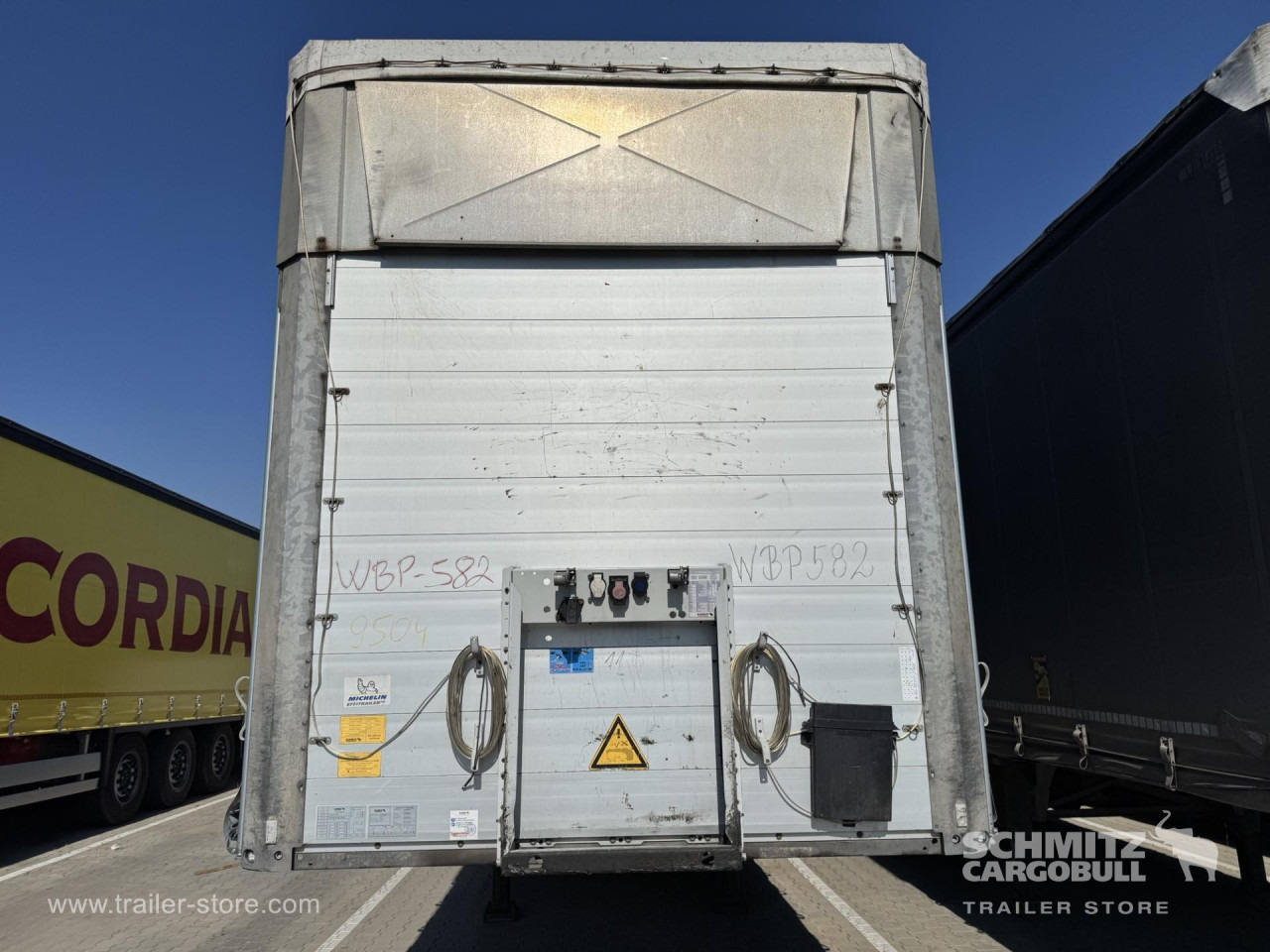 SCHMITZ Curtainsider Mega - Semi-reboque de lona: foto 2 SCHMITZ Curtainsider Mega - Semi-reboque de lona: foto 2