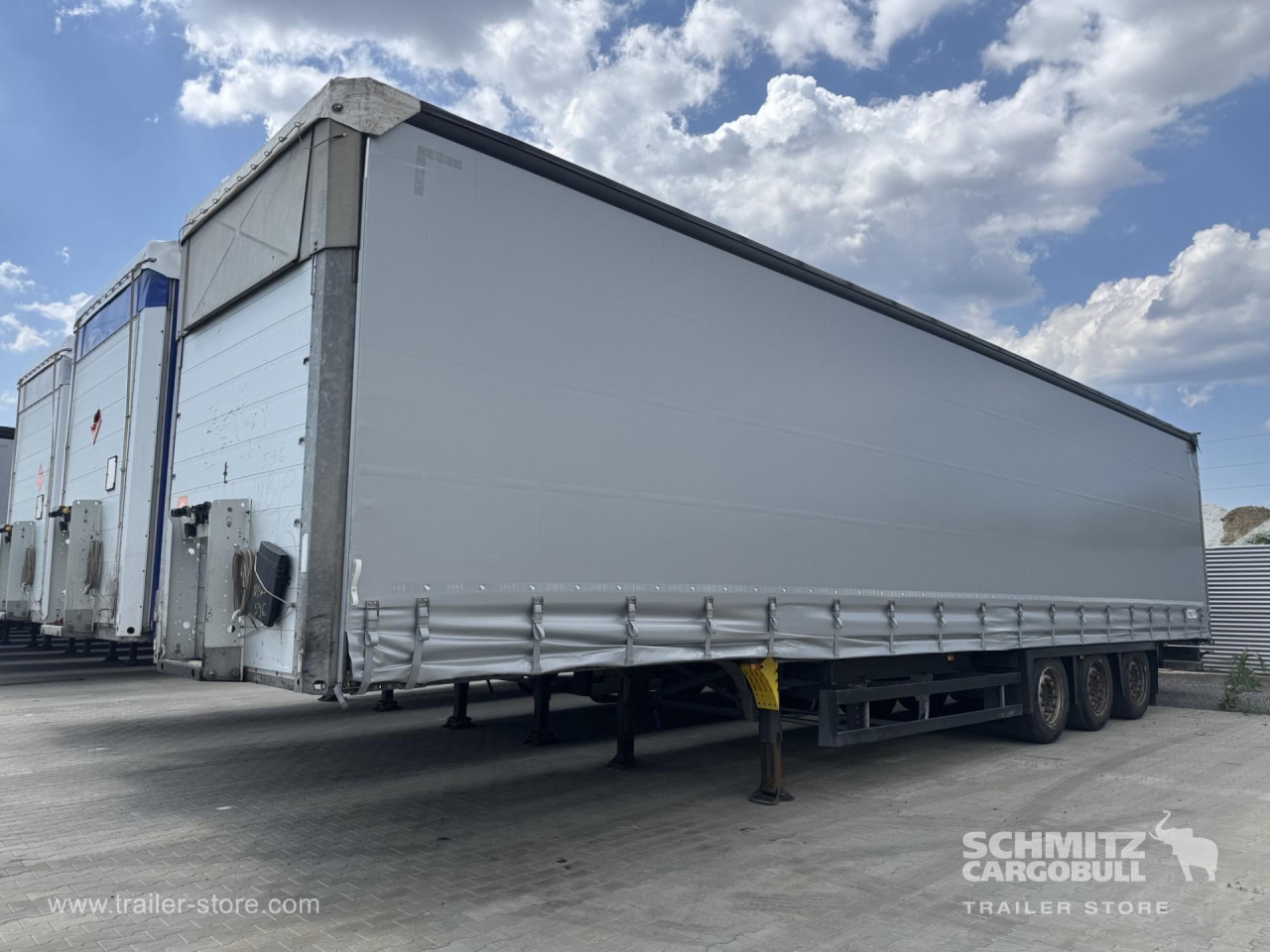 SCHMITZ Curtainsider Mega - Semi-reboque de lona: foto 1 SCHMITZ Curtainsider Mega - Semi-reboque de lona: foto 1