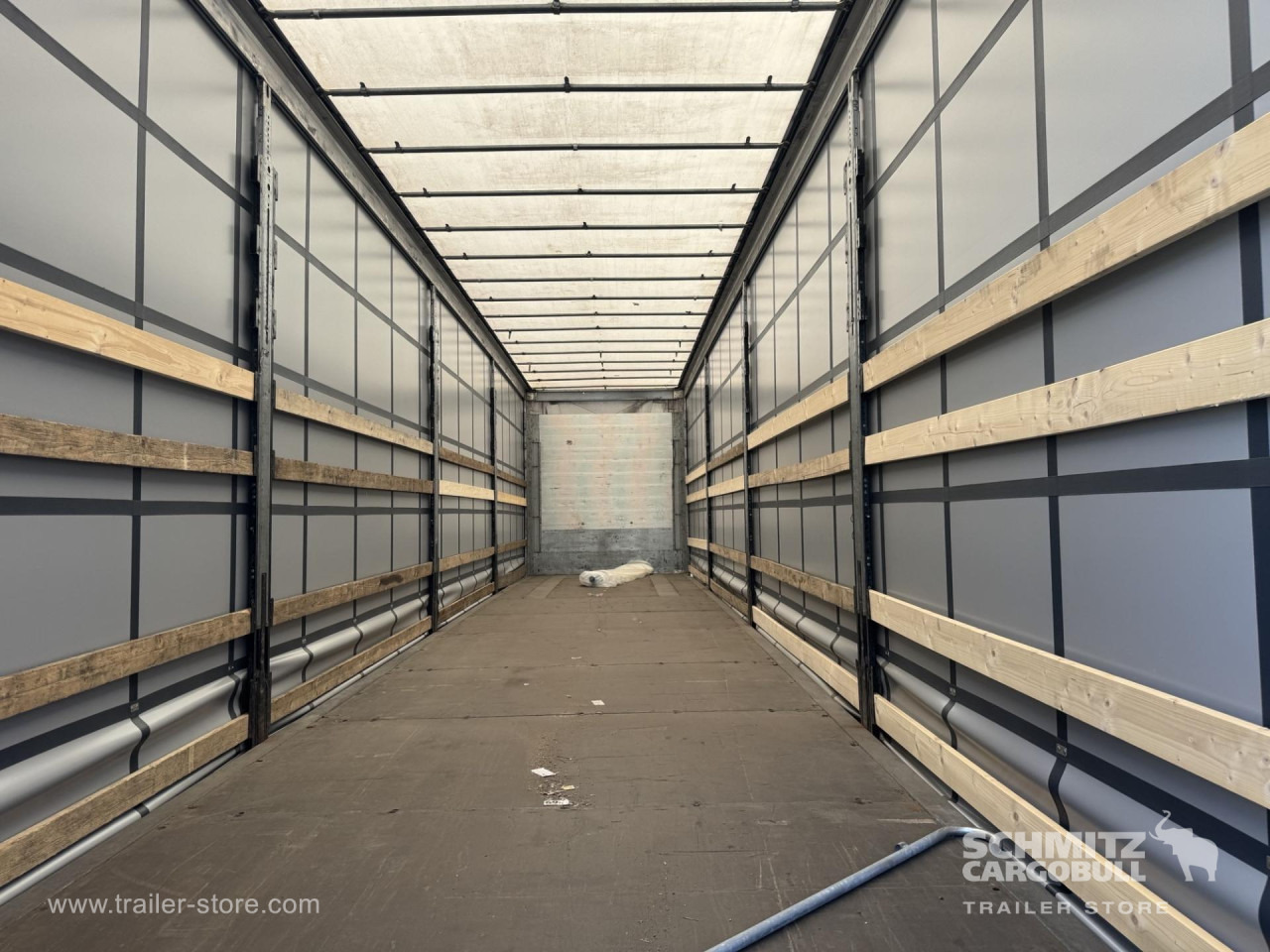 SCHMITZ Curtainsider Mega - Semi-reboque de lona: foto 5 SCHMITZ Curtainsider Mega - Semi-reboque de lona: foto 5
