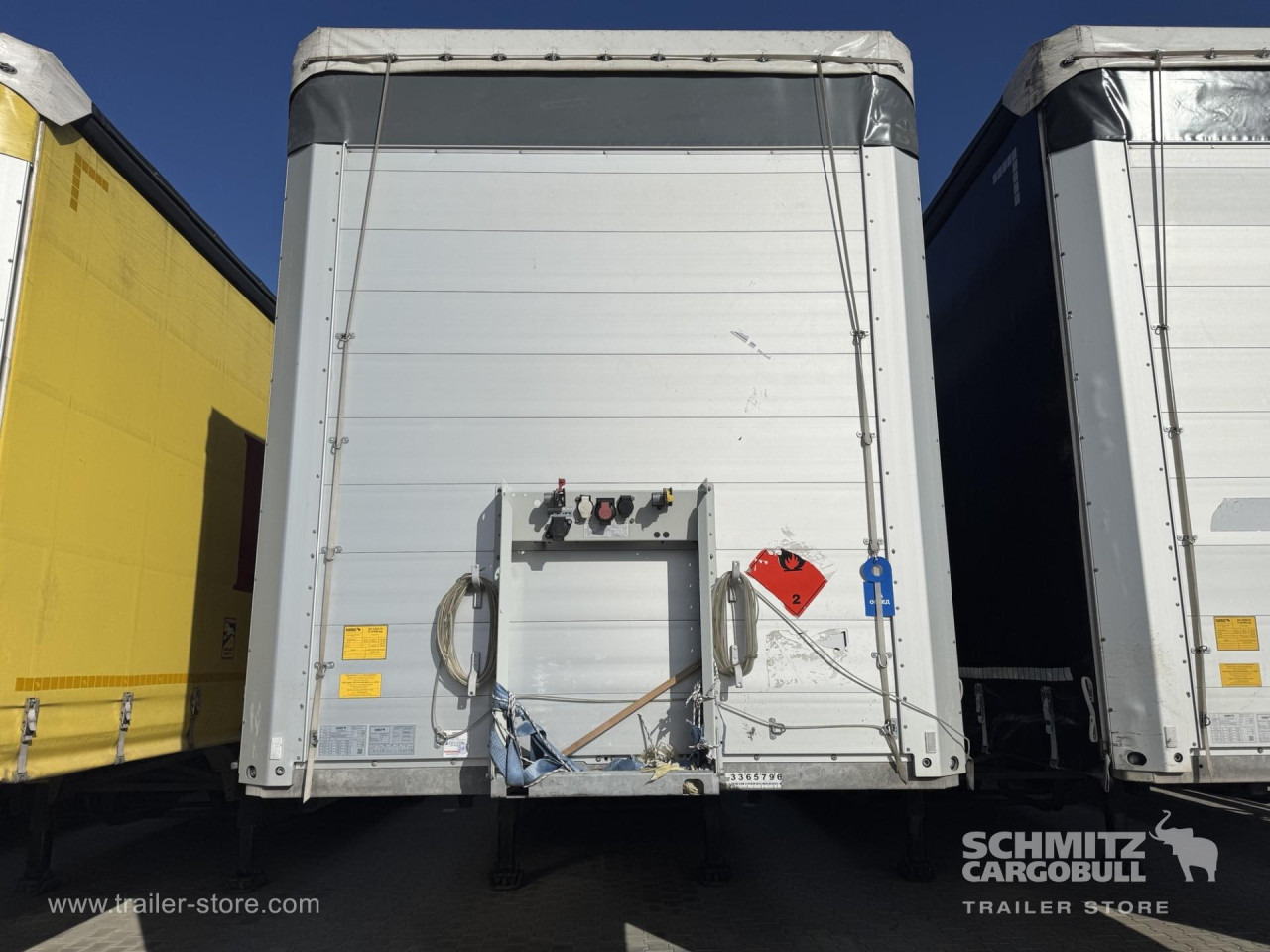 SCHMITZ Curtainsider Standard - Semi-reboque de lona: foto 4 SCHMITZ Curtainsider Standard - Semi-reboque de lona: foto 4