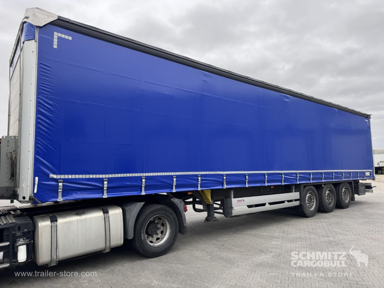 SCHMITZ Curtainsider Standard - Semi-reboque de lona: foto 5 SCHMITZ Curtainsider Standard - Semi-reboque de lona: foto 5