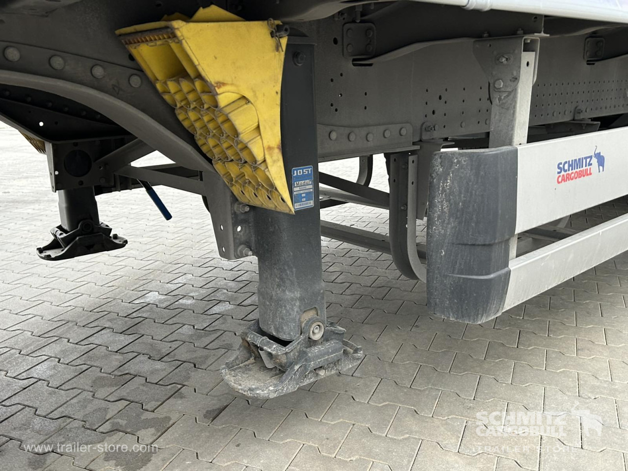SCHMITZ Curtainsider Standard - Semi-reboque de lona: foto 3 SCHMITZ Curtainsider Standard - Semi-reboque de lona: foto 3