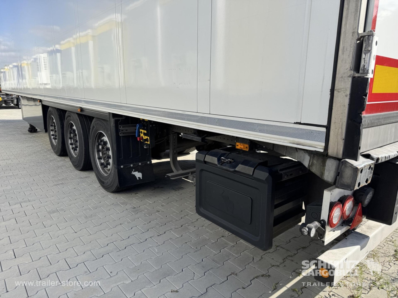 SCHMITZ Reefer Standard Double deck - Semireboque isotérmico: foto 2 SCHMITZ Reefer Standard Double deck - Semireboque isotérmico: foto 2