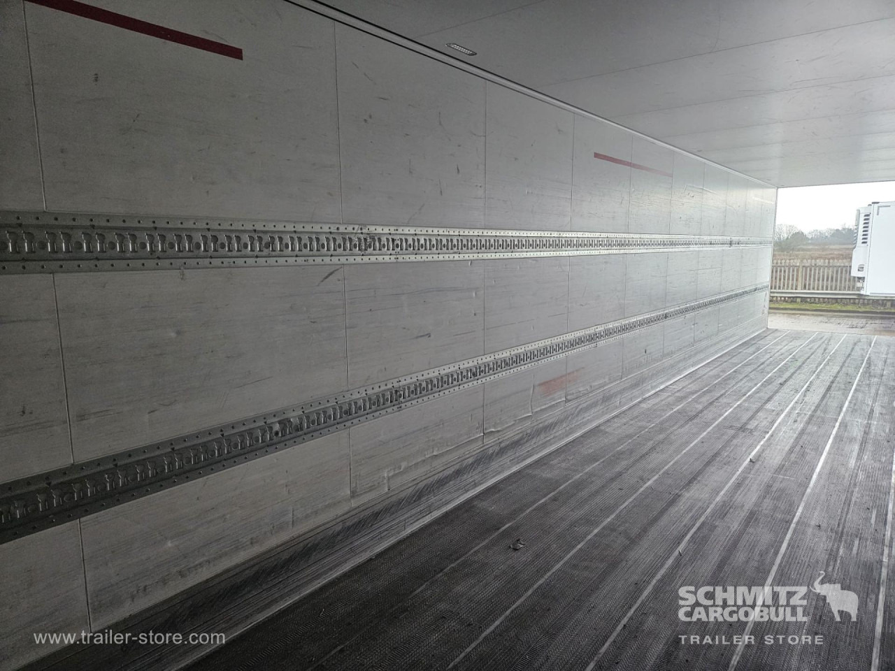 SCHMITZ Reefer Standard - Semireboque isotérmico: foto 4 SCHMITZ Reefer Standard - Semireboque isotérmico: foto 4