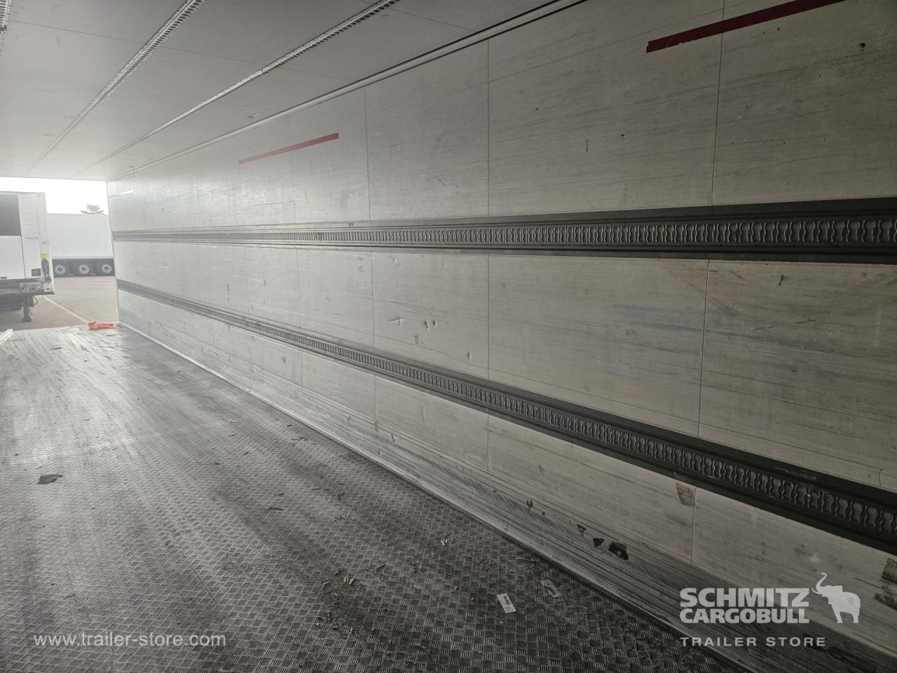 SCHMITZ Reefer Standard - Semireboque isotérmico: foto 4 SCHMITZ Reefer Standard - Semireboque isotérmico: foto 4