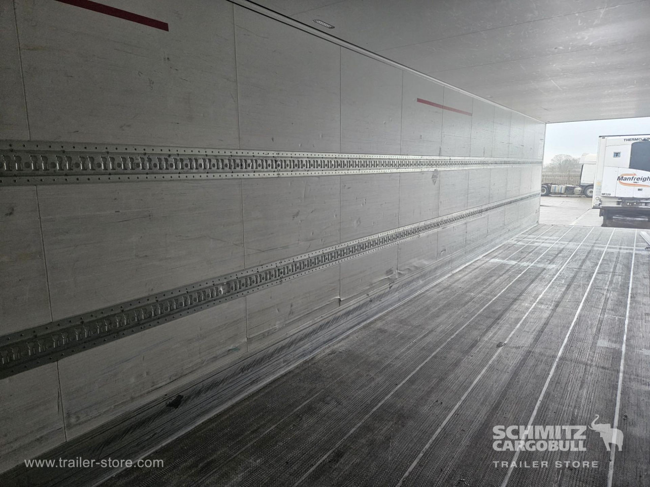 SCHMITZ Reefer Standard - Semireboque isotérmico: foto 4 SCHMITZ Reefer Standard - Semireboque isotérmico: foto 4