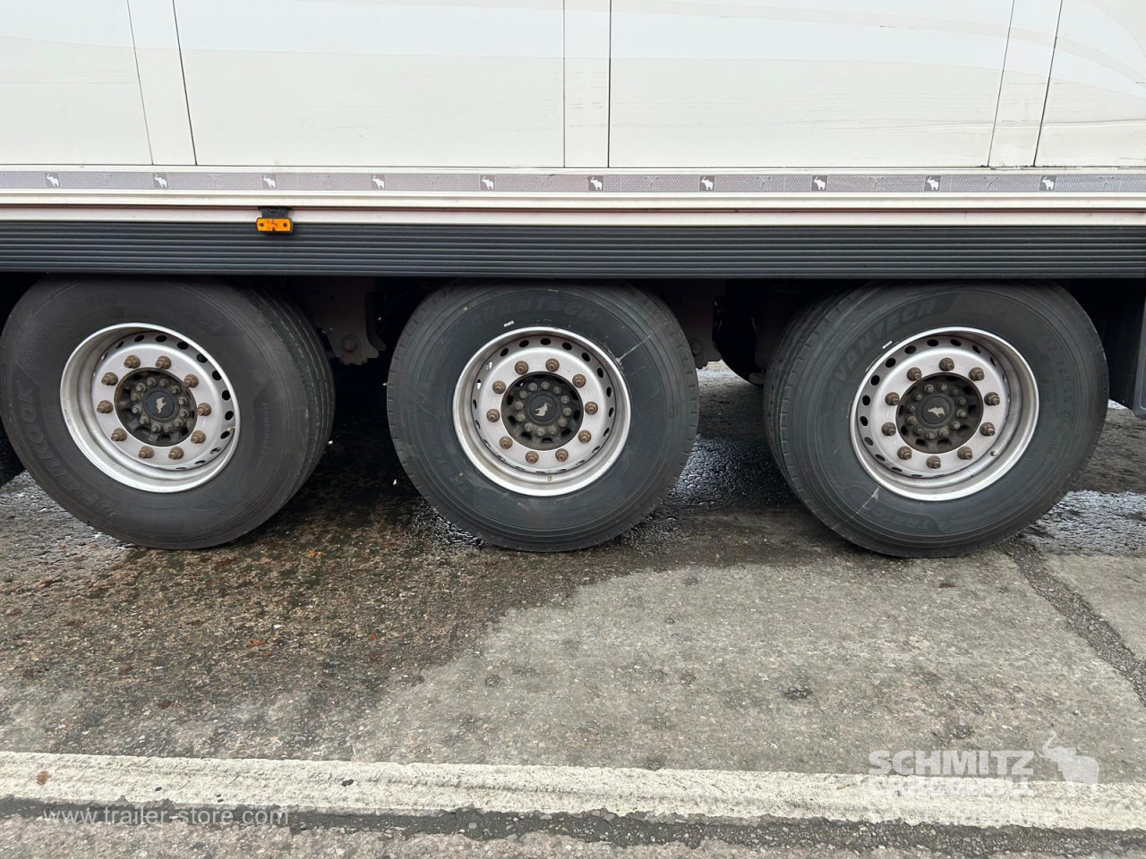 SCHMITZ Reefer Standard - Semireboque isotérmico: foto 4 SCHMITZ Reefer Standard - Semireboque isotérmico: foto 4