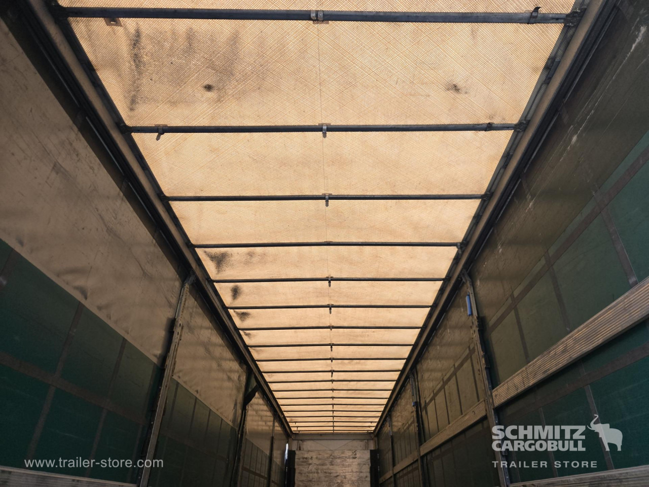 SCHMITZ Curtainsider Mega - Semi-reboque de lona: foto 4 SCHMITZ Curtainsider Mega - Semi-reboque de lona: foto 4