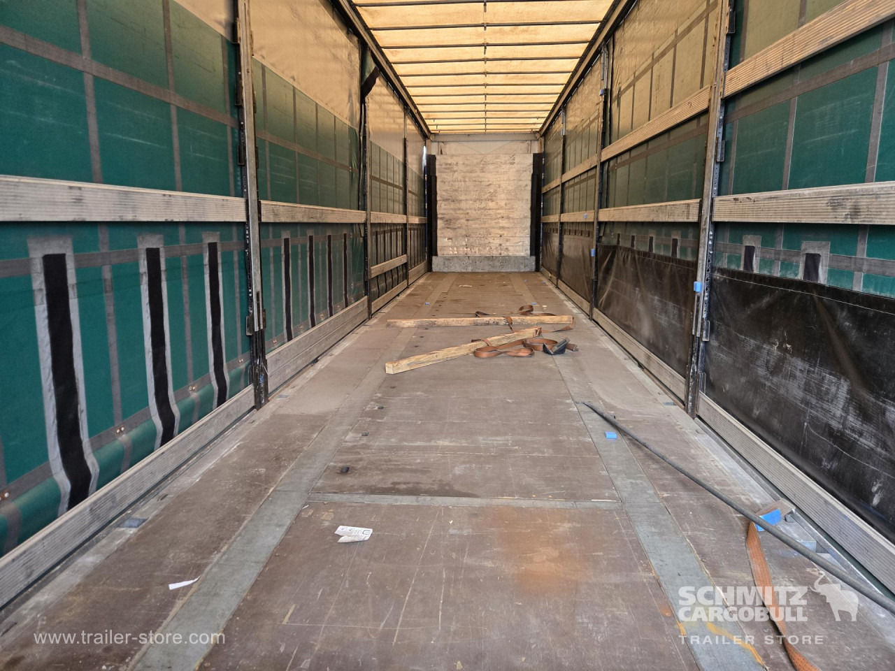 SCHMITZ Curtainsider Mega - Semi-reboque de lona: foto 2 SCHMITZ Curtainsider Mega - Semi-reboque de lona: foto 2