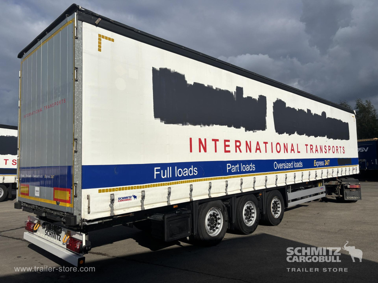 SCHMITZ Curtainsider Standard - Semi-reboque de lona: foto 1 SCHMITZ Curtainsider Standard - Semi-reboque de lona: foto 1