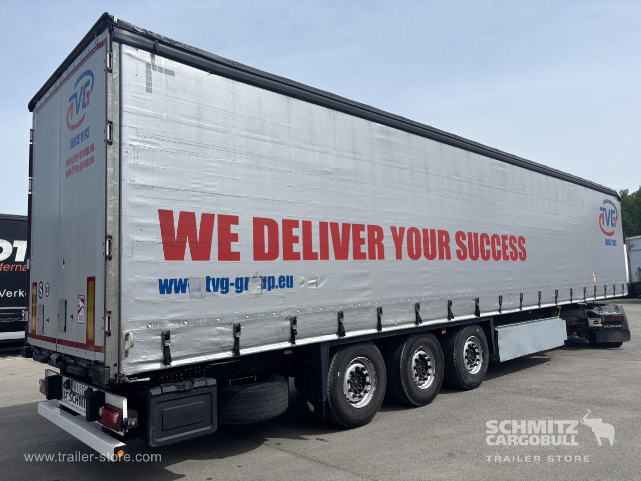 SCHMITZ Curtainsider Standard - Semi-reboque de lona: foto 1 SCHMITZ Curtainsider Standard - Semi-reboque de lona: foto 1