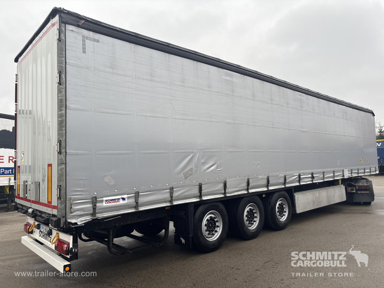 SCHMITZ Curtainsider Standard - Semi-reboque de lona: foto 1 SCHMITZ Curtainsider Standard - Semi-reboque de lona: foto 1