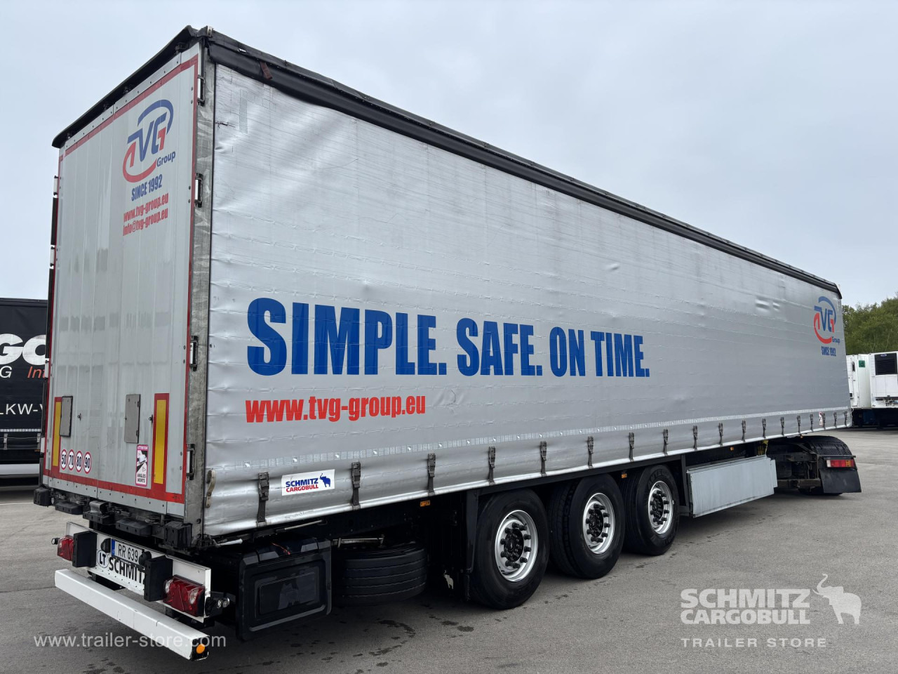 SCHMITZ Curtainsider Standard - Semi-reboque de lona: foto 1 SCHMITZ Curtainsider Standard - Semi-reboque de lona: foto 1