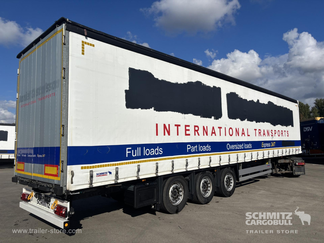 SCHMITZ Curtainsider Standard - Semi-reboque de lona: foto 1 SCHMITZ Curtainsider Standard - Semi-reboque de lona: foto 1